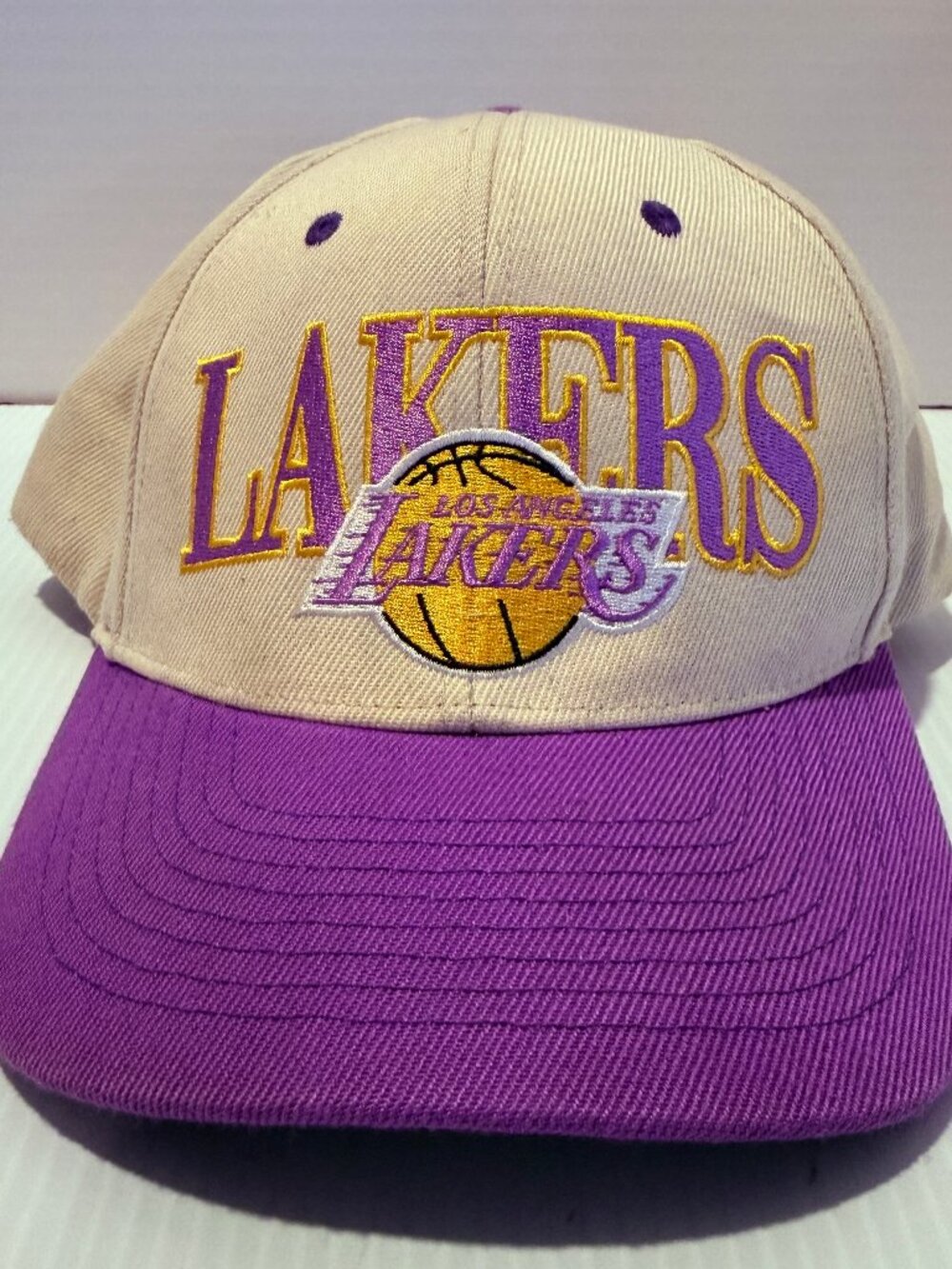Mitchell & Ness NBA Los Angeles Lakers White Purple Snapback Hat